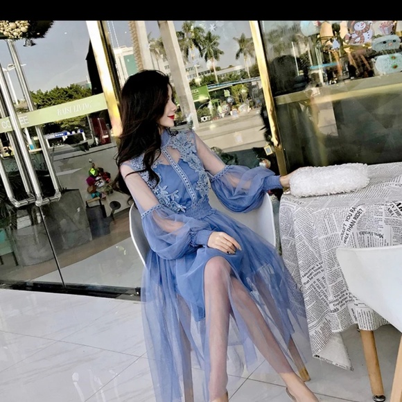 Lace dress - Picture 1 of 1